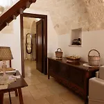 Quei Trulli Divini לינה וארוחת בוקר