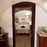 Quei Trulli Divini לינה וארוחת בוקר 3*