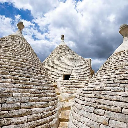 Quei Trulli Divini Bed and Breakfast